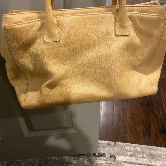 *RARE FIND*AUTHENTIC CHANEL TOTE BAG - Picture 7 of 14